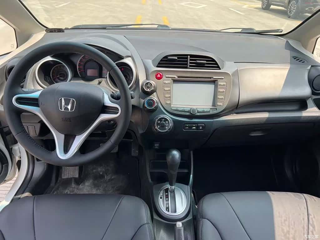 Honda Fit, 2014 6