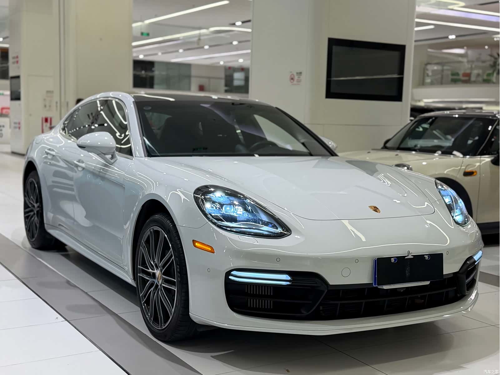 Porsche Panamera, 2018 3