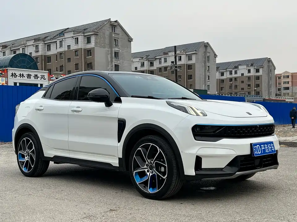 Lynk & Co 05