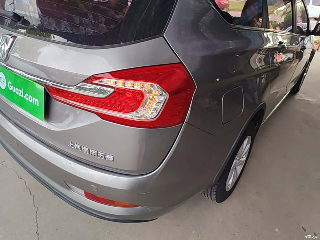 Wuling 310W, 2017 8