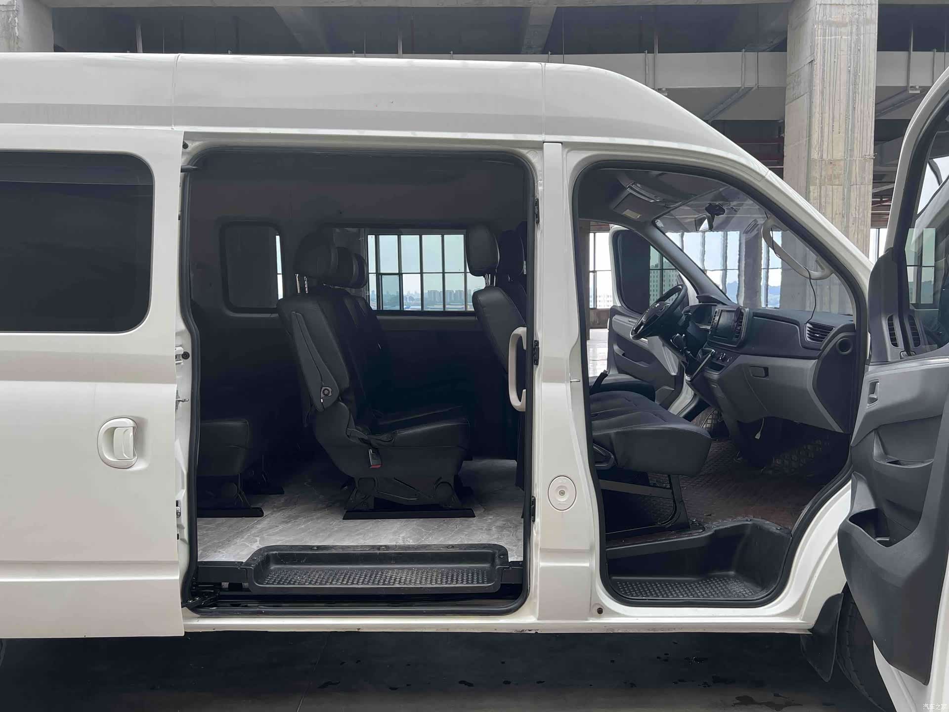 Maxus V80, 2025 7