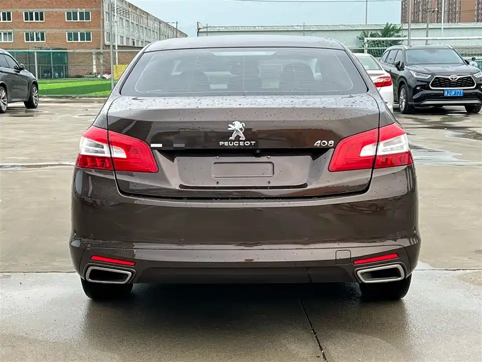 Peugeot 408