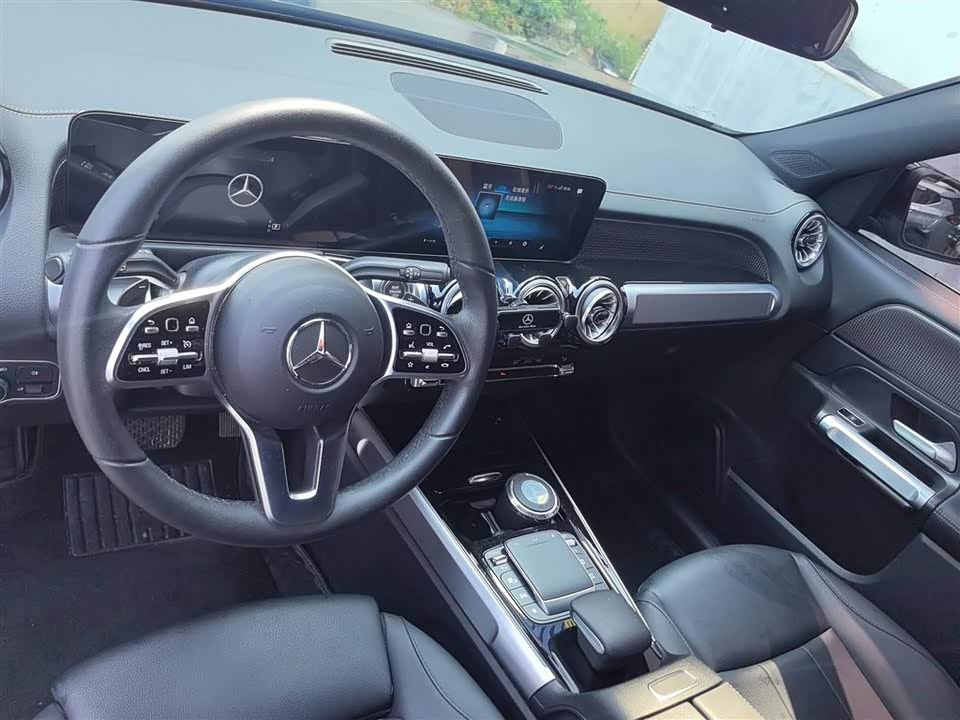 Mercedes-Benz GLB Mercedes-Benz GLB