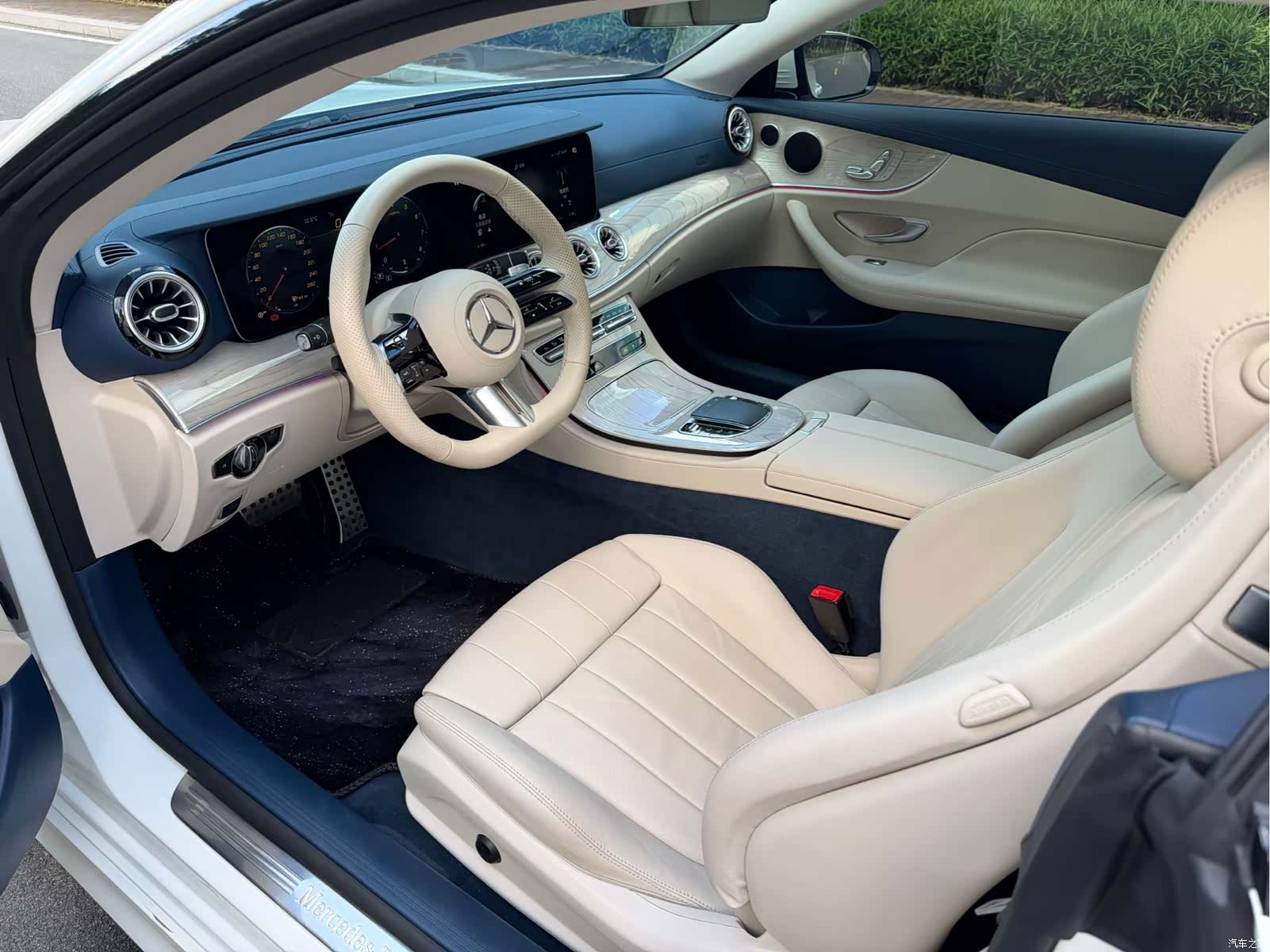 Mercedes-Benz E-Class, 2024 6