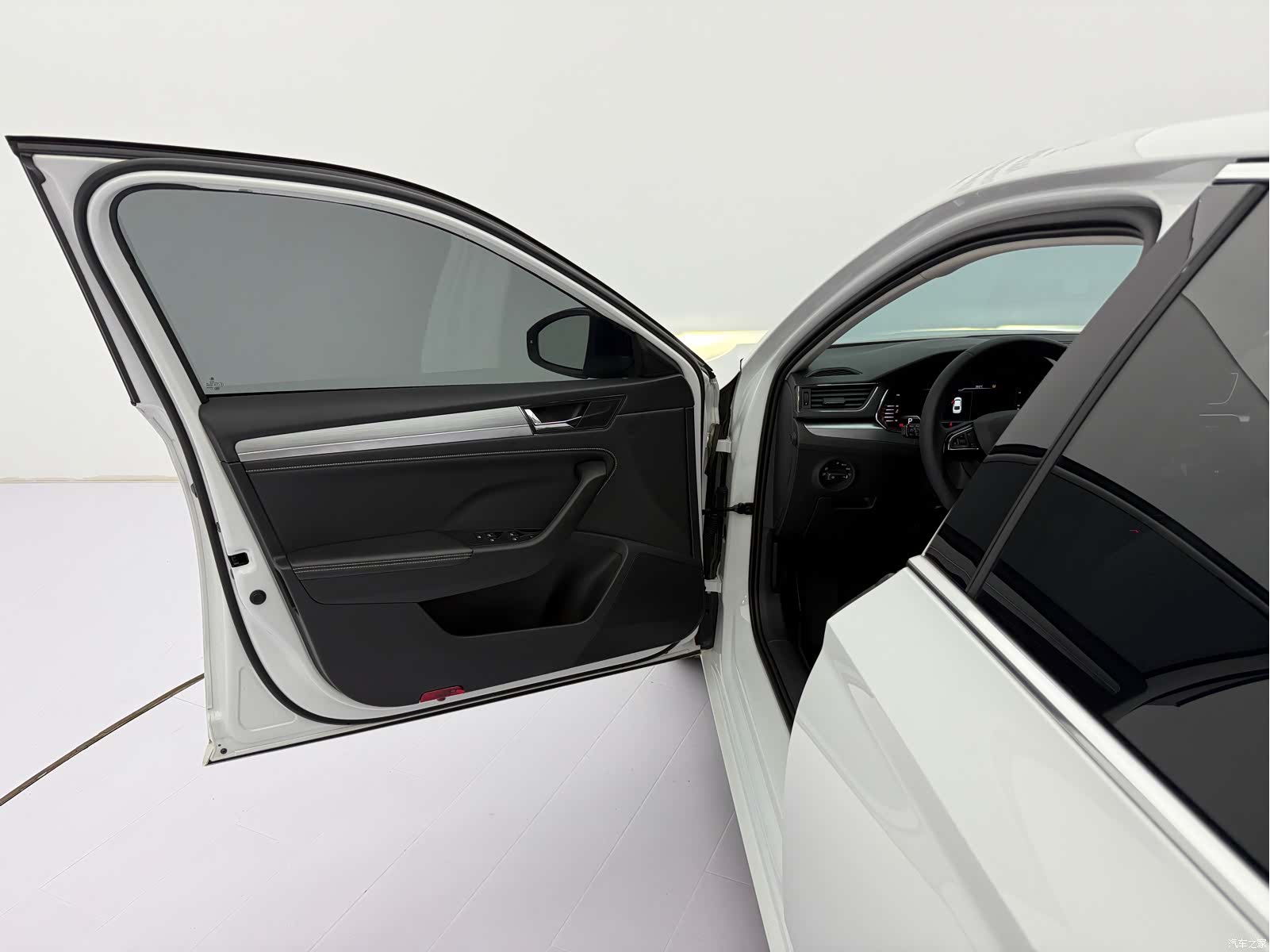 Skoda Superb, 2023 23