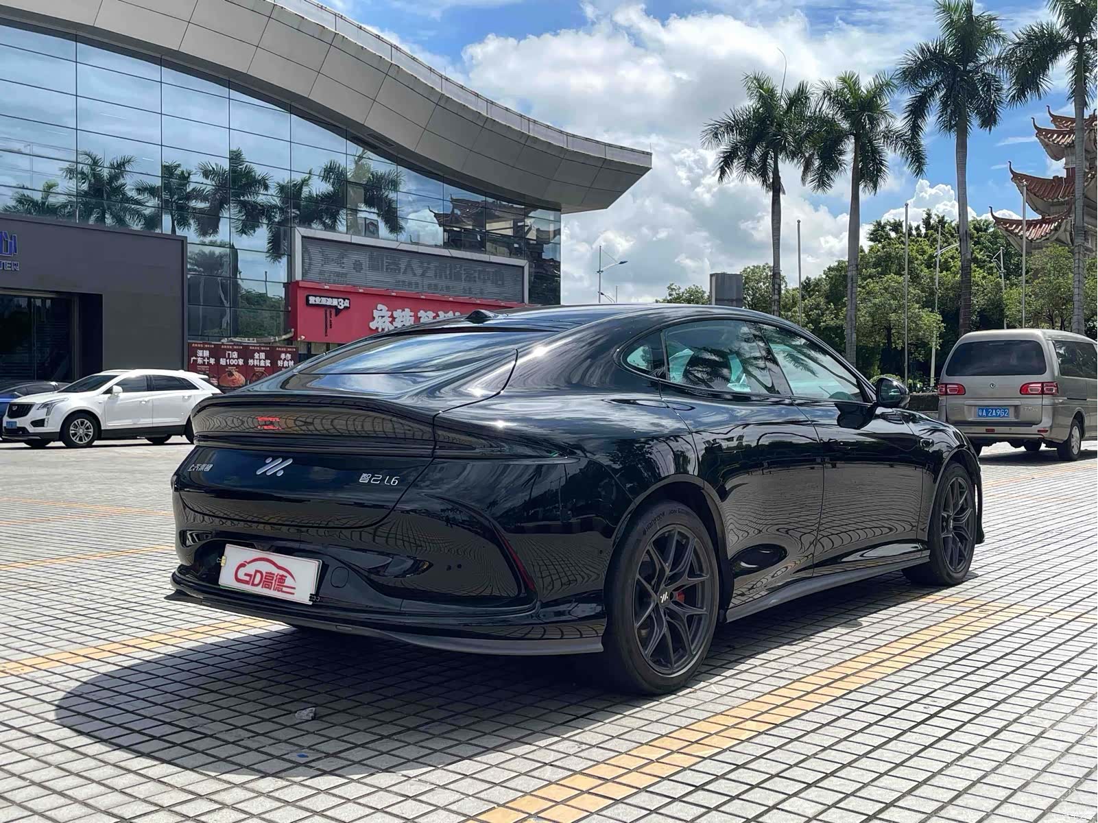 IM Motors L6, 2024 8