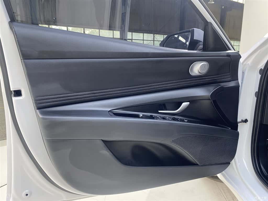 Hyundai Elantra, 2022 24