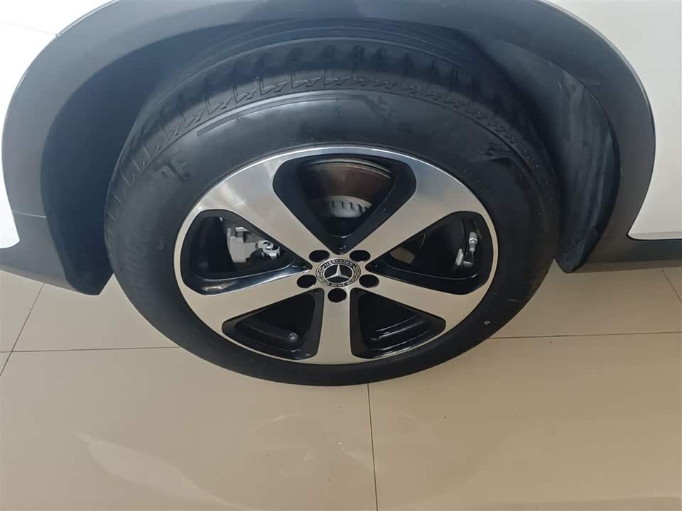 Mercedes-Benz GLC Mercedes-Benz GLC
