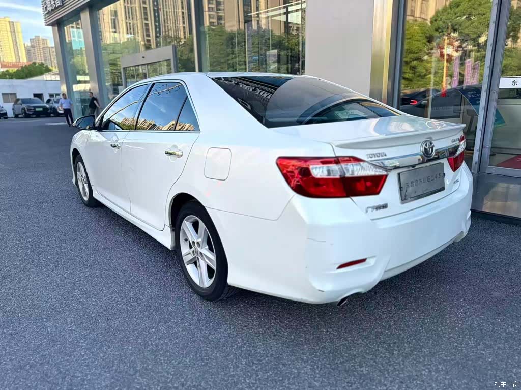 Toyota Camry, 2014 3