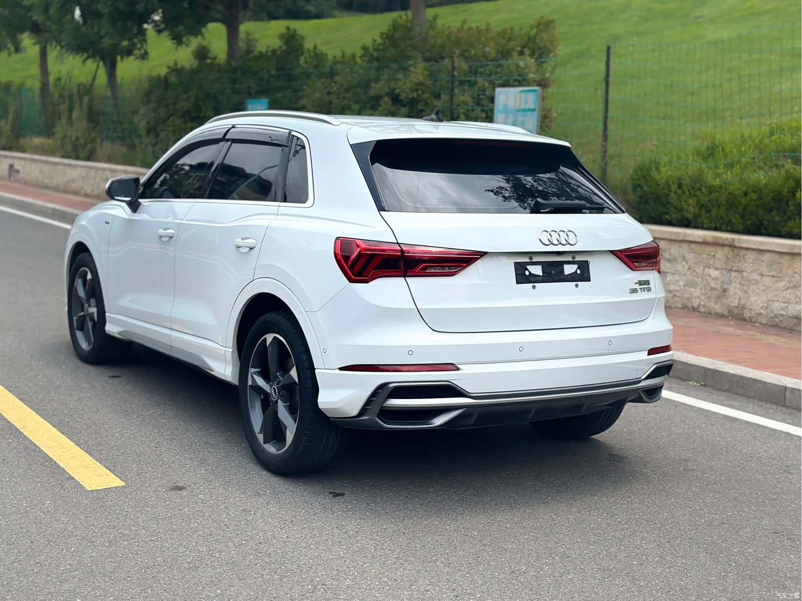 Audi Q3, 2022 4