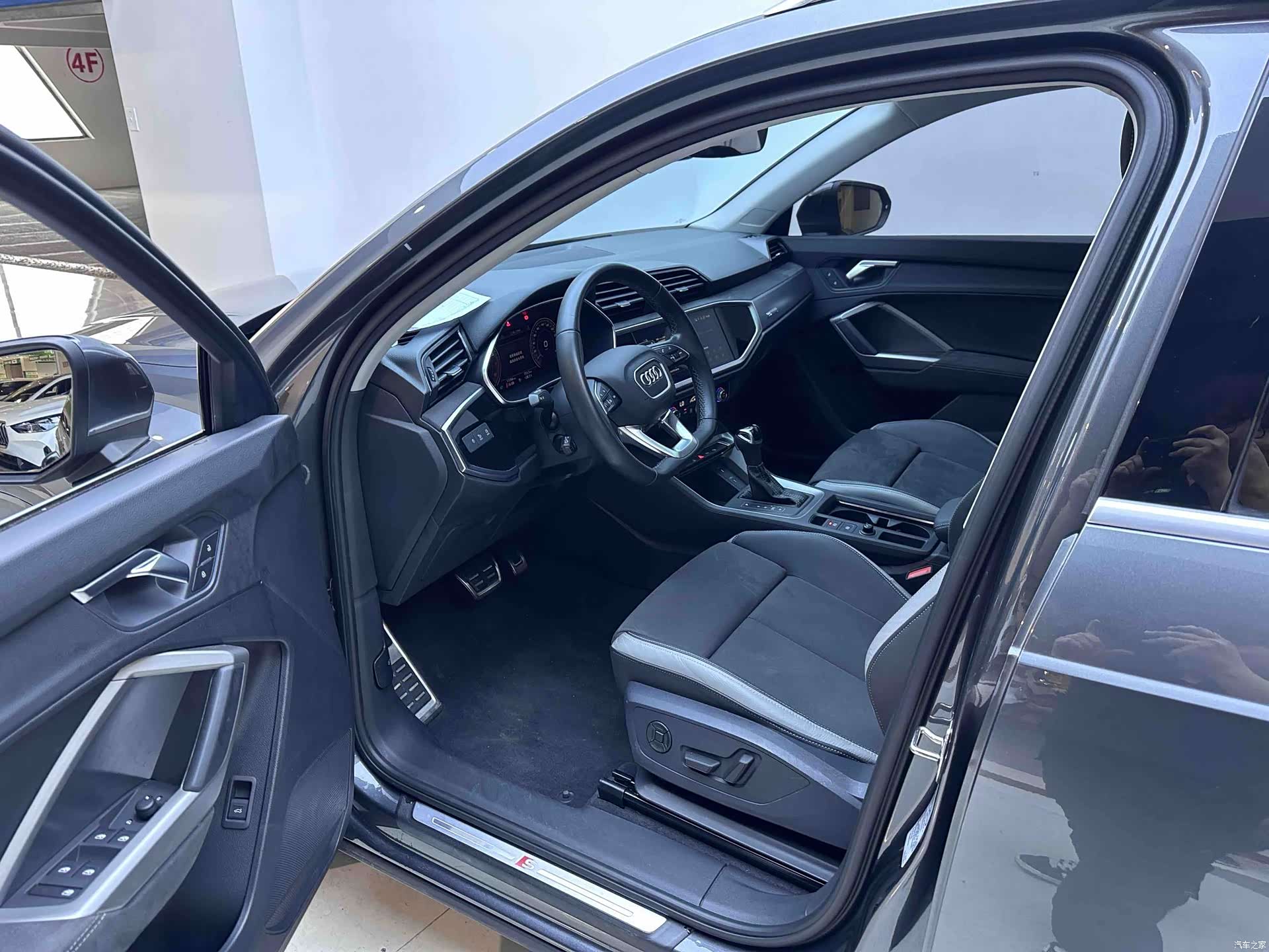Audi Q3, 2022 9