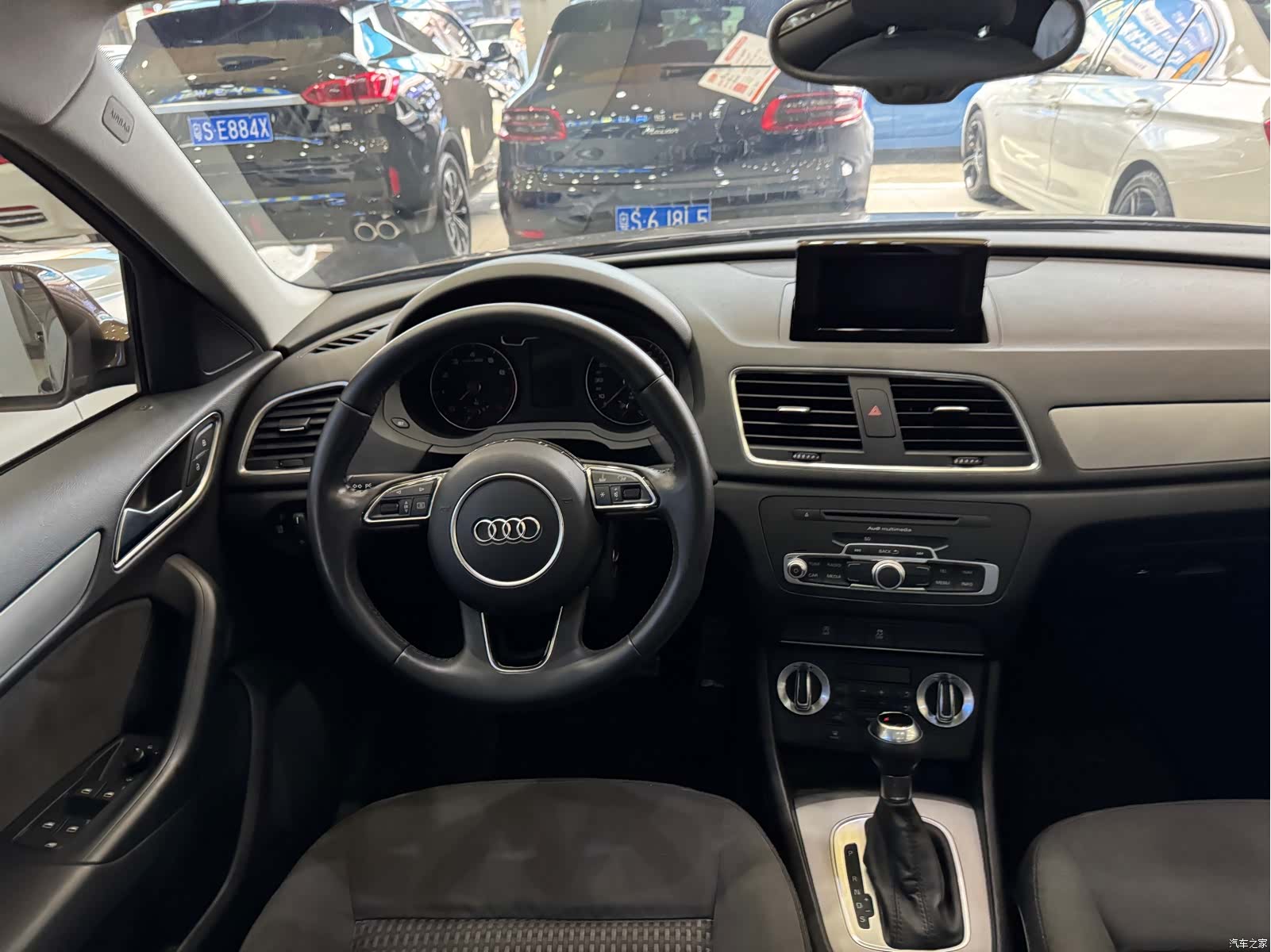Audi Q3, 2016 13