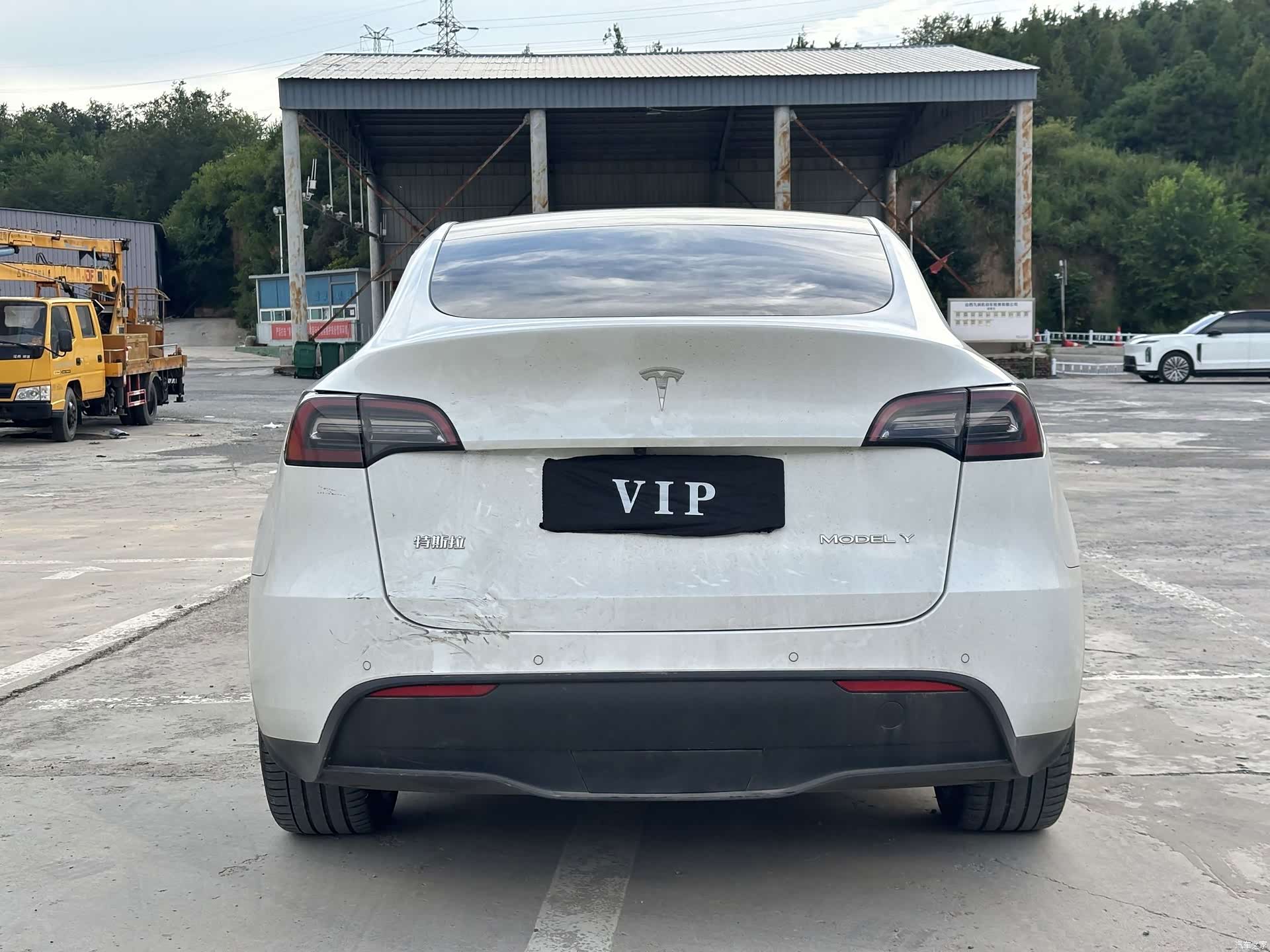 Tesla Model Y, 2023 8