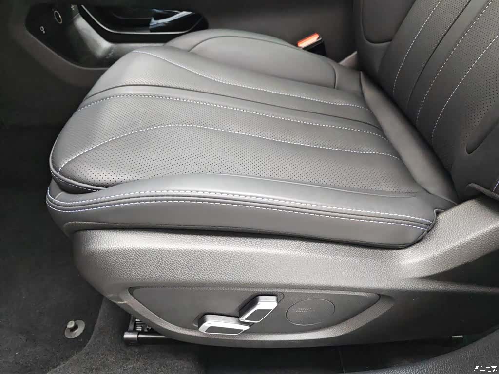 Geely Preface, 2026 20