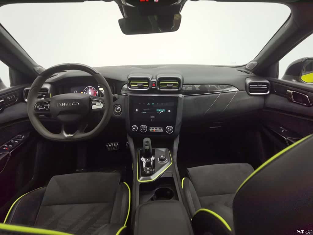 Lynk & Co 01, 2019 все фото