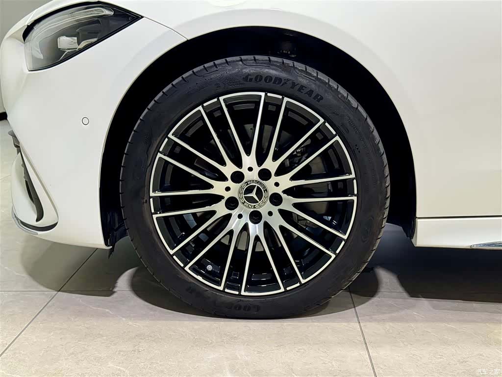 Mercedes-Benz C-Class, 2023 10