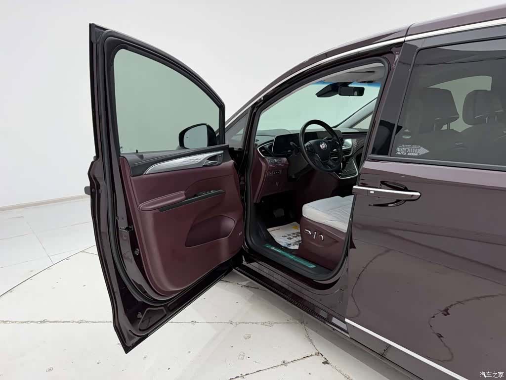 Buick GL8, 2022 13