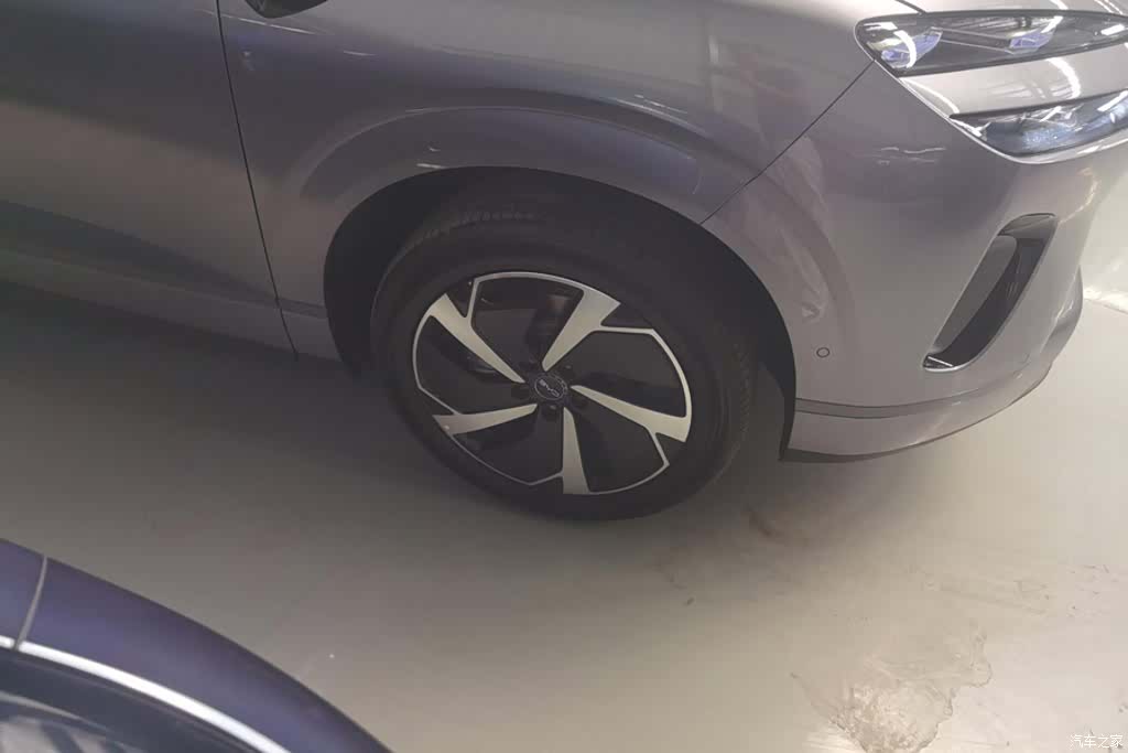 BYD HiAce, 2026 6