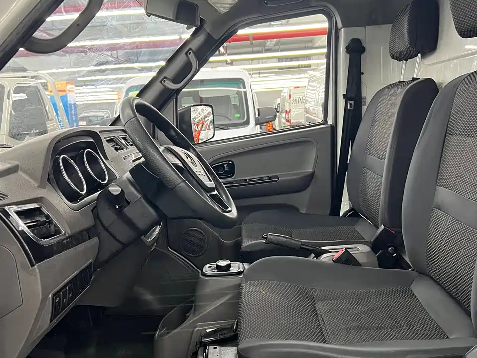 Dongfeng Yufeng Yufeng EM26