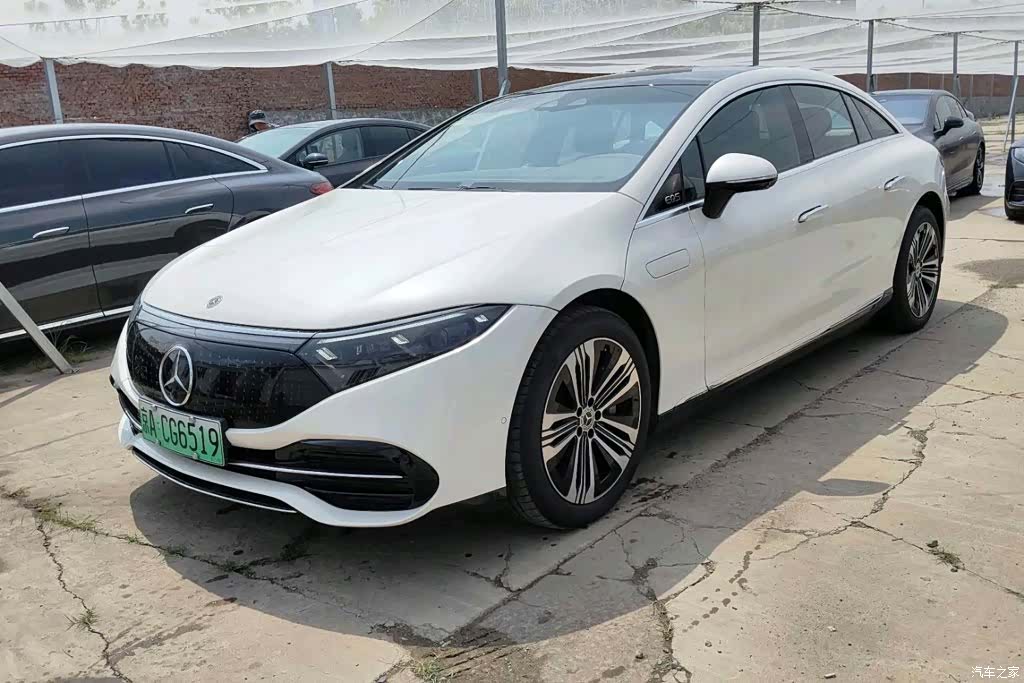 Mercedes-Benz EQS
