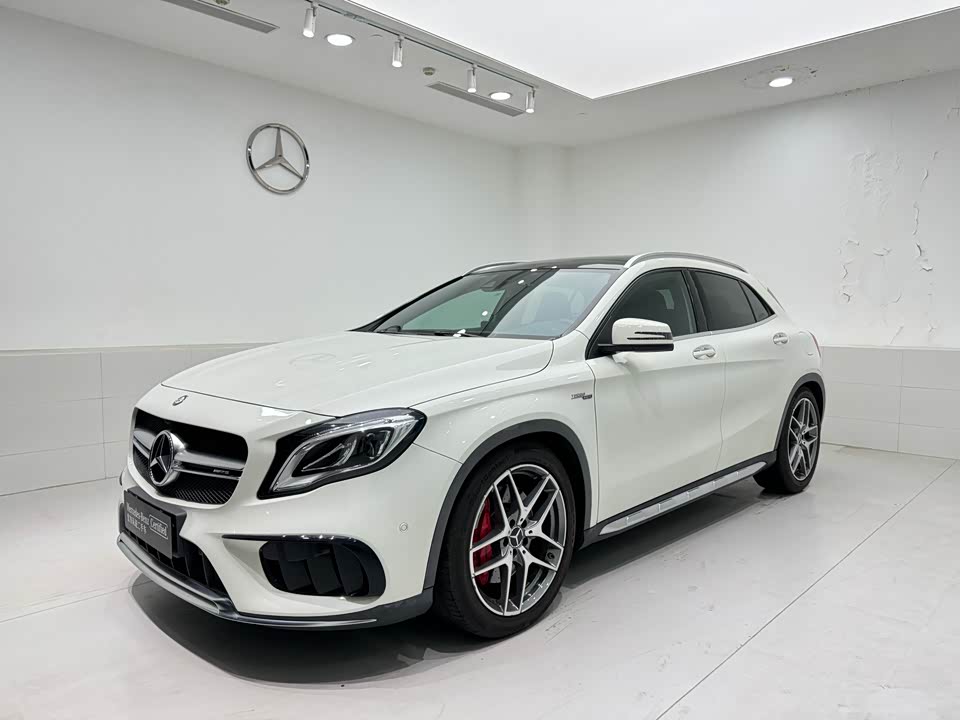 Mercedes-Benz GLA AMG