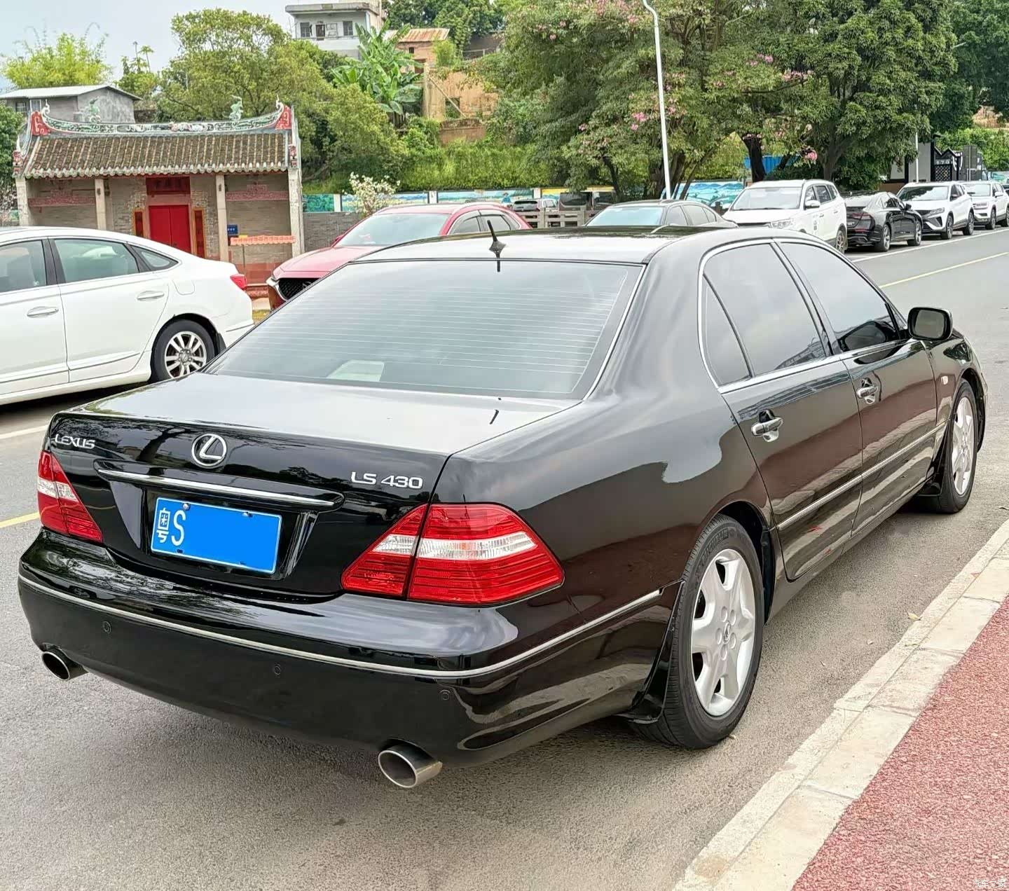 Lexus LS, 2004 все фото