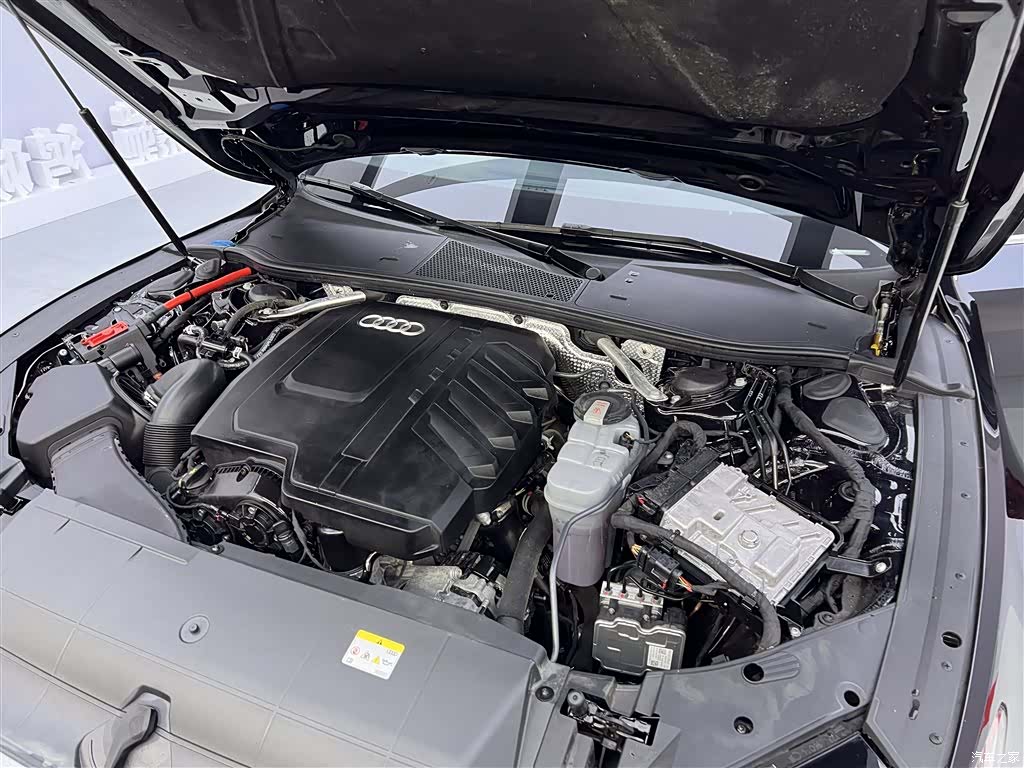 Audi A7L, 2024 12