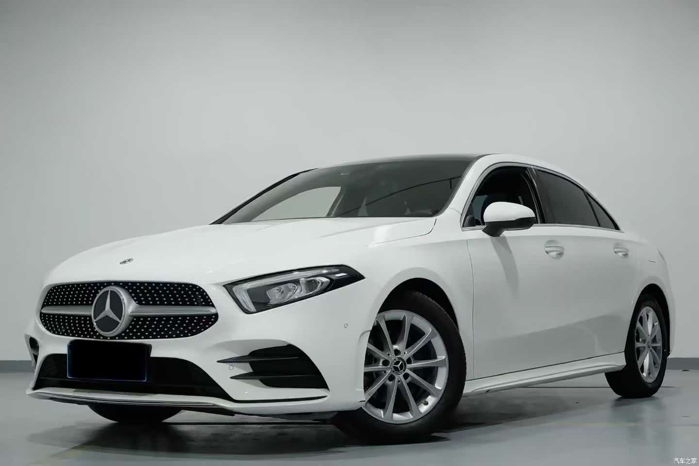 Mercedes-Benz A-Class, 2019 1