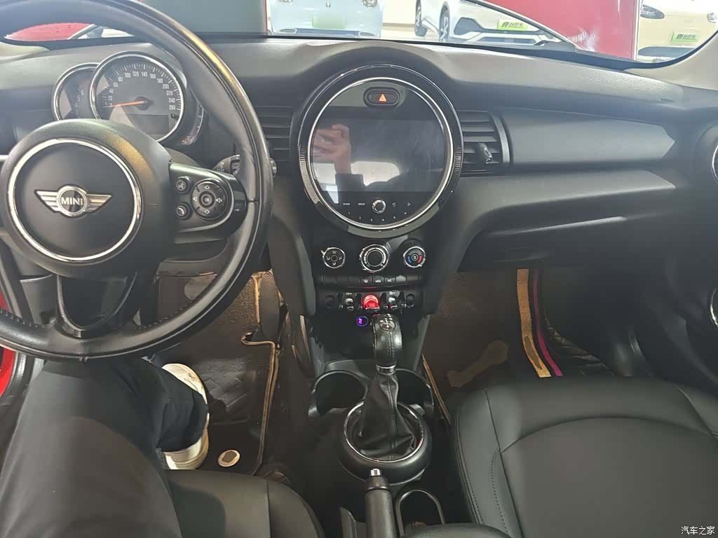 Mini ONE, 2018 6