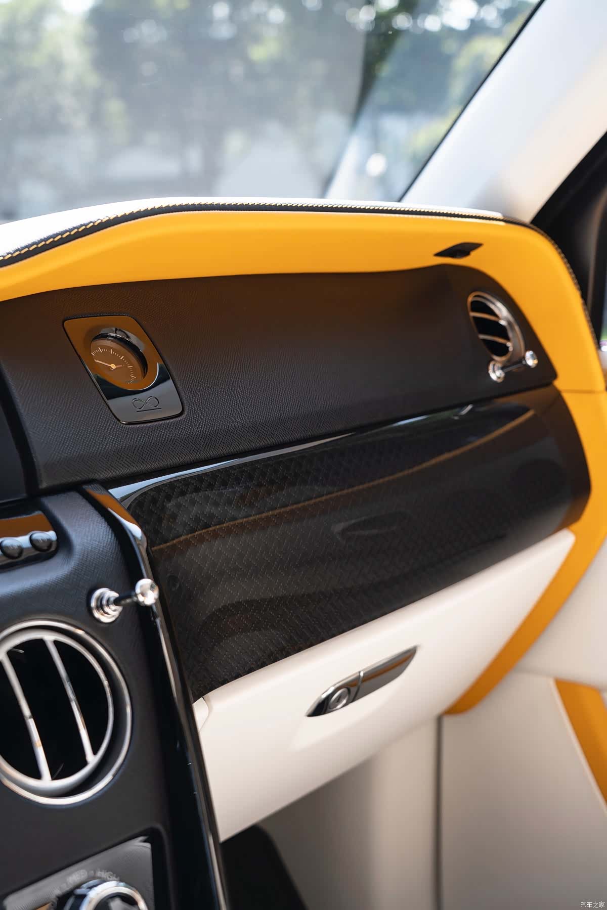 Rolls-Royce Cullinan, 2024 14