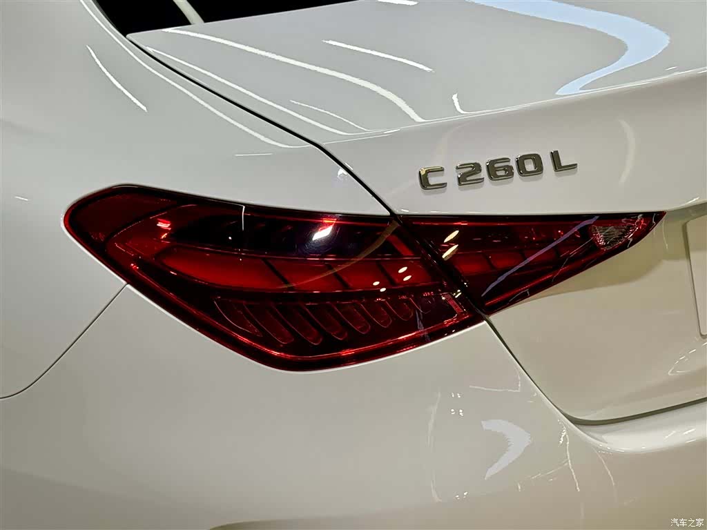 Mercedes-Benz C-Class, 2023 9