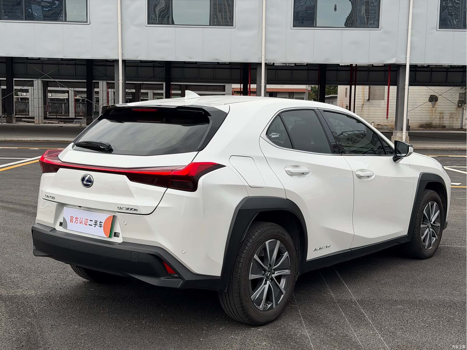 Lexus UX, 2022 13