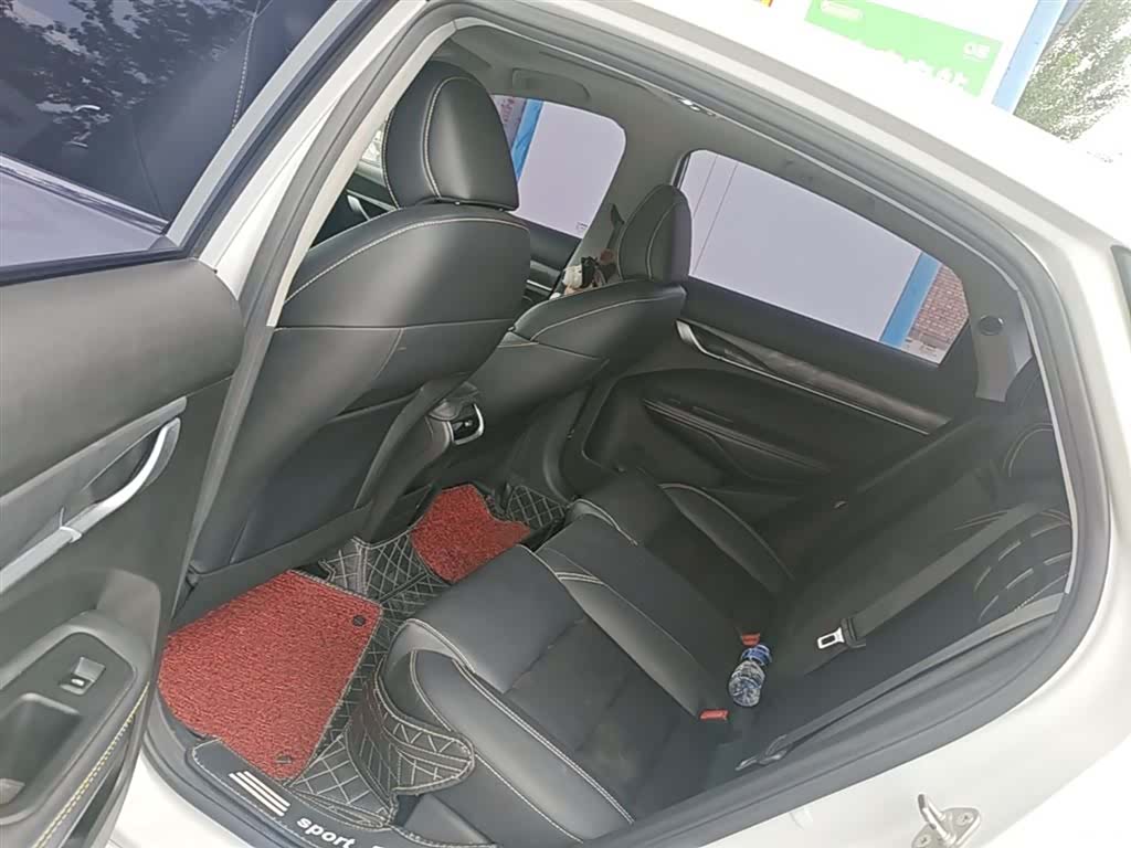 Geely Binray, 2022 17