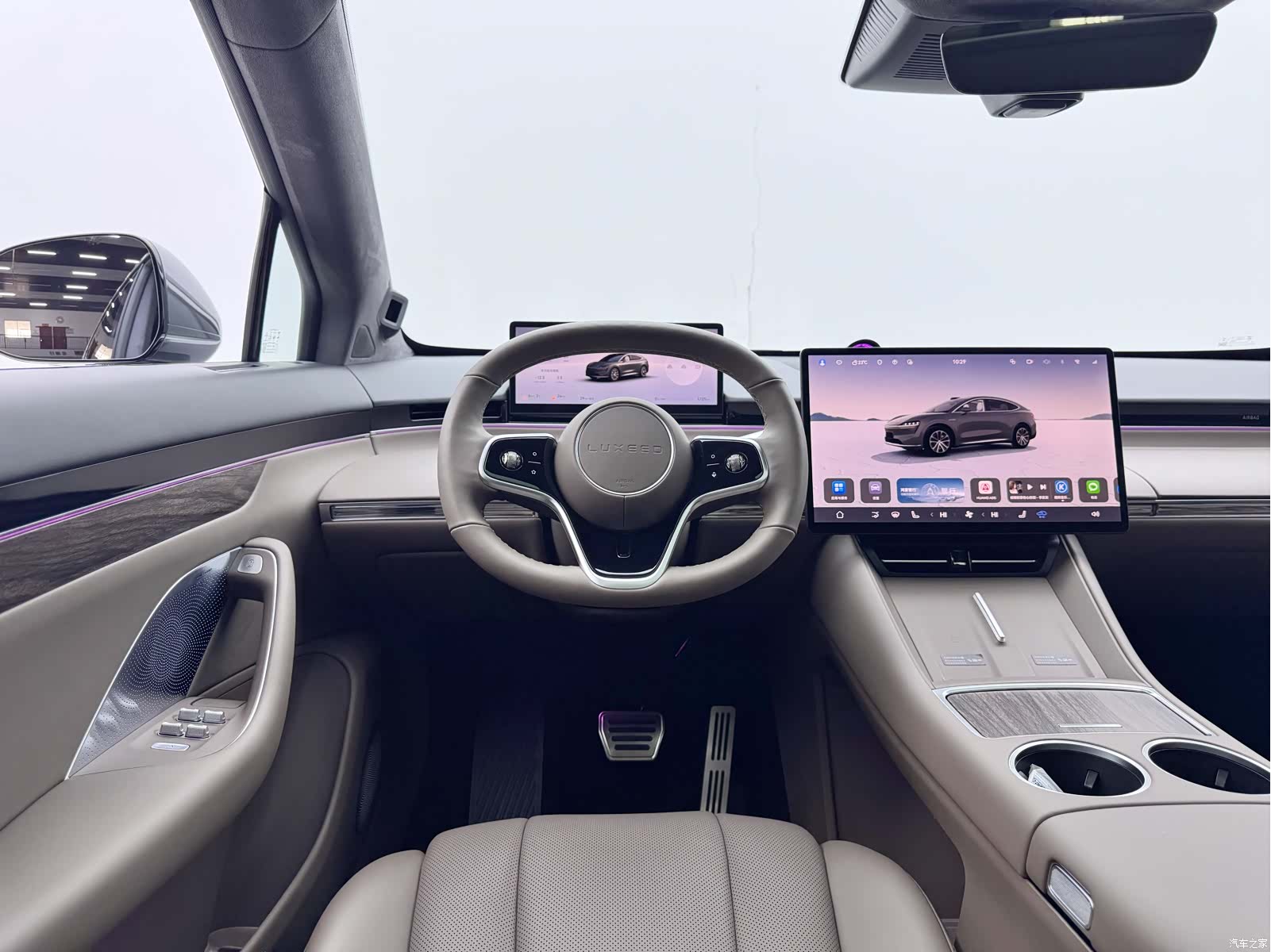 Luxeed R7, 2025 15