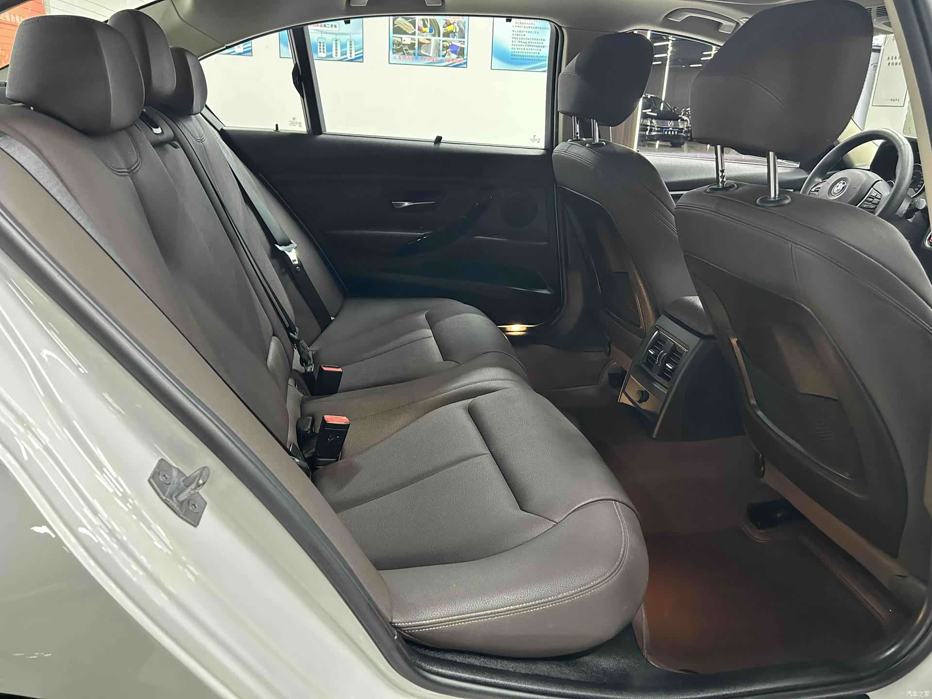 BMW 3 Series, 2018 14