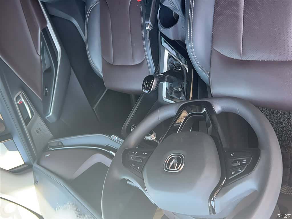 Changan CS15, 2020 16
