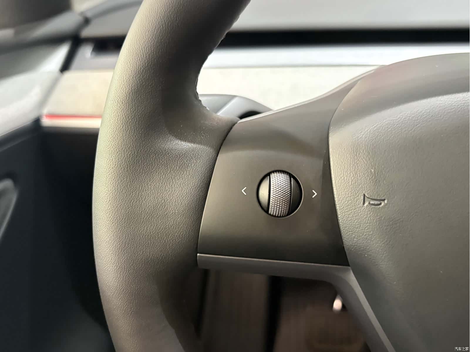 Tesla Model Y, 2023 11