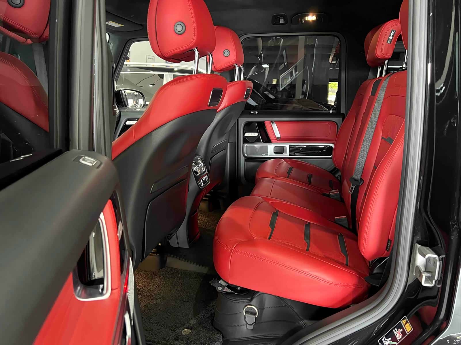 Mercedes-Benz G-Class, 2023 18