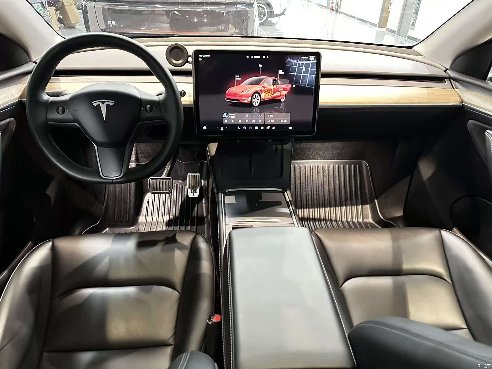 Tesla Model Y, 2022 4