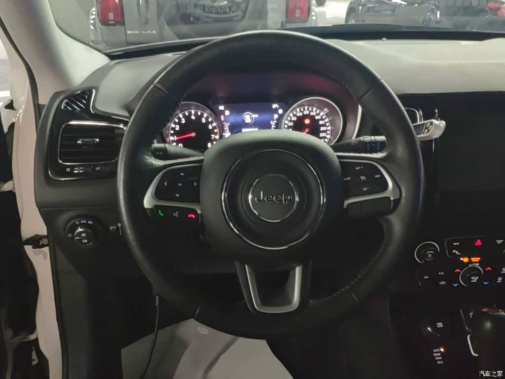 Jeep Compass, 2020 11