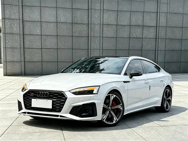 Audi A5 2022 — купить из Китая под заказ