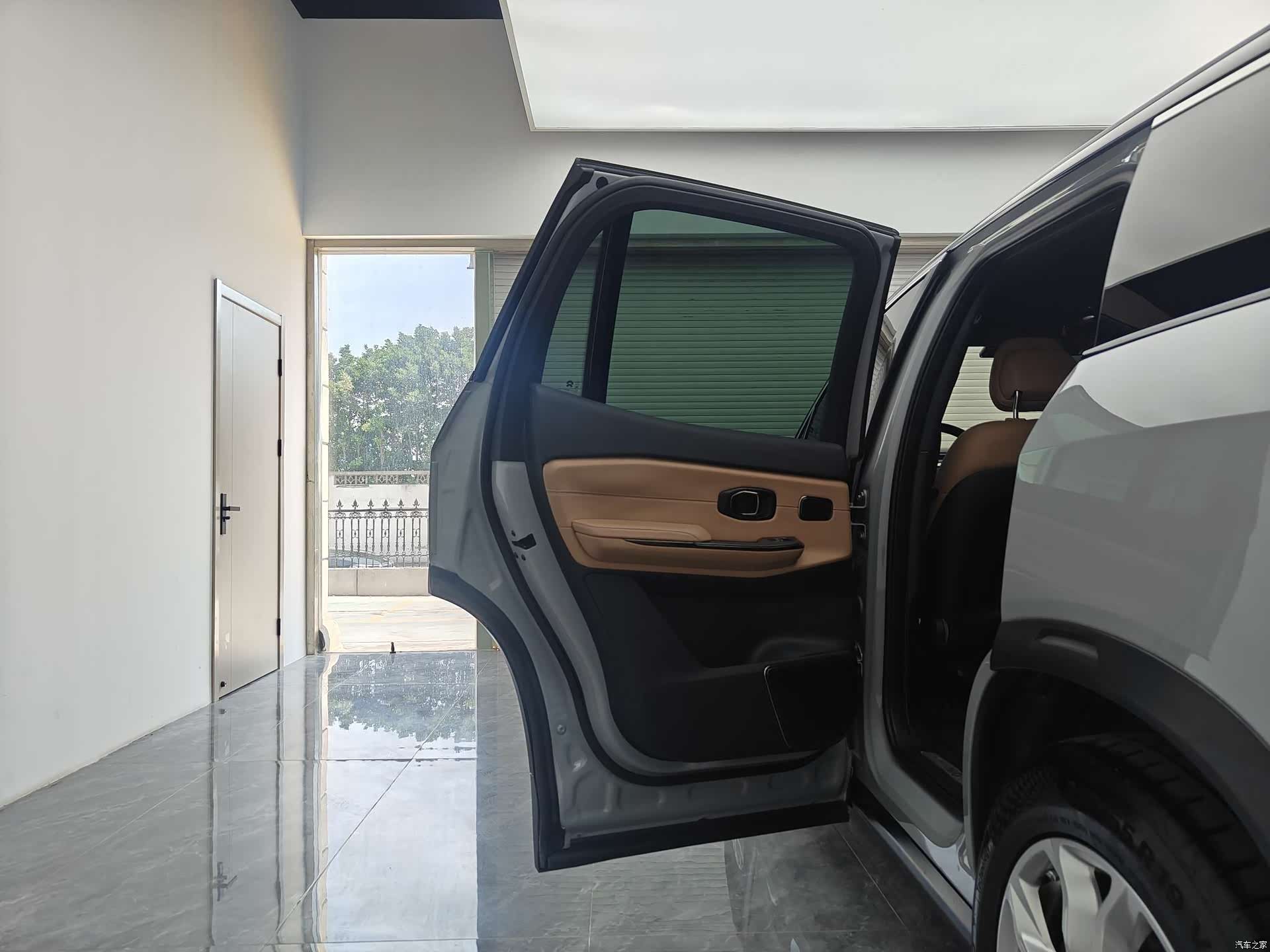 NIO ES8, 2021 10