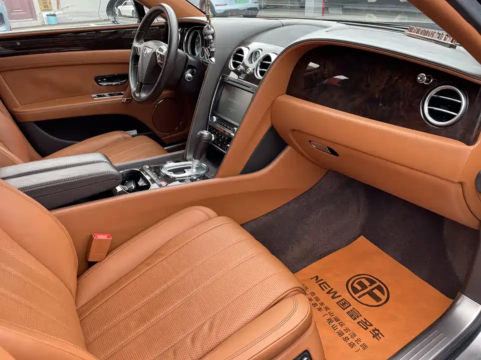 Bentley Flying