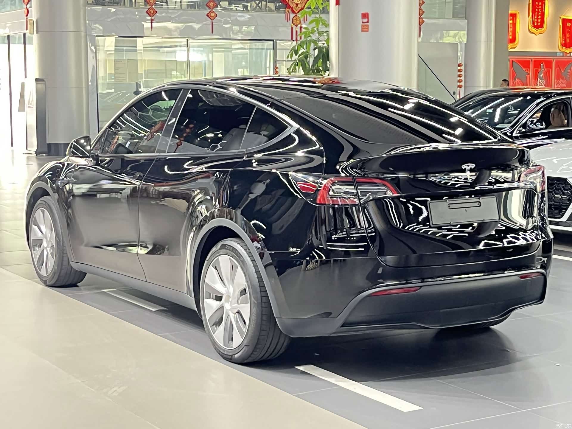 Tesla Model Y, 2022 7