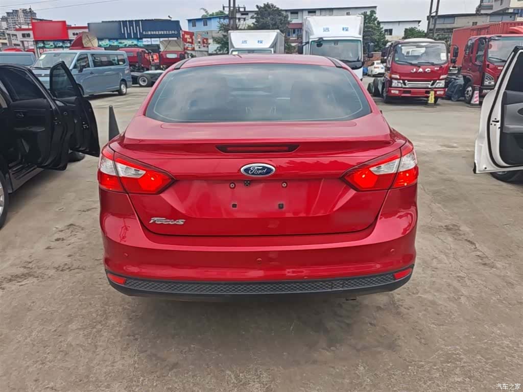 Ford Focus, 2015 6
