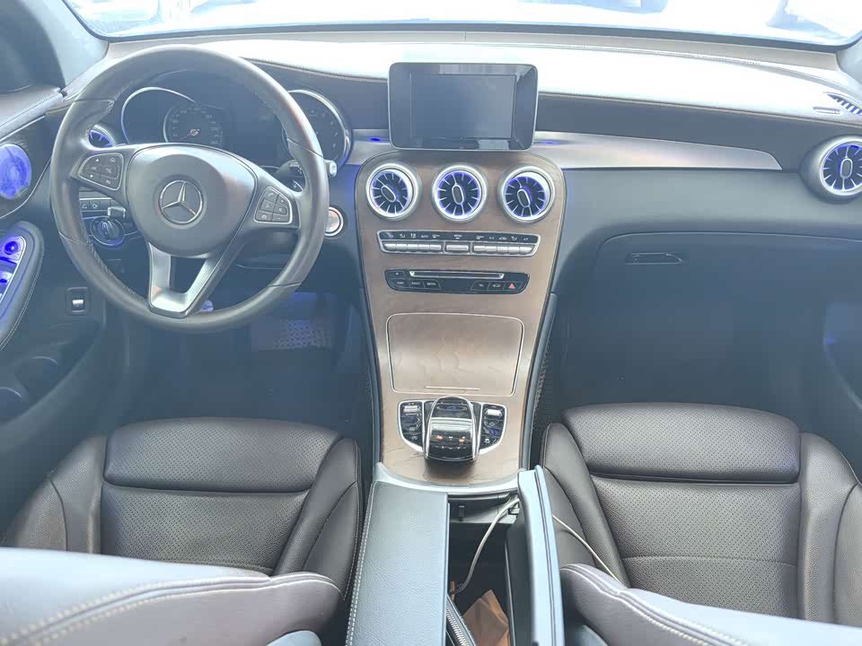 Mercedes-Benz GLC Mercedes-Benz GLC