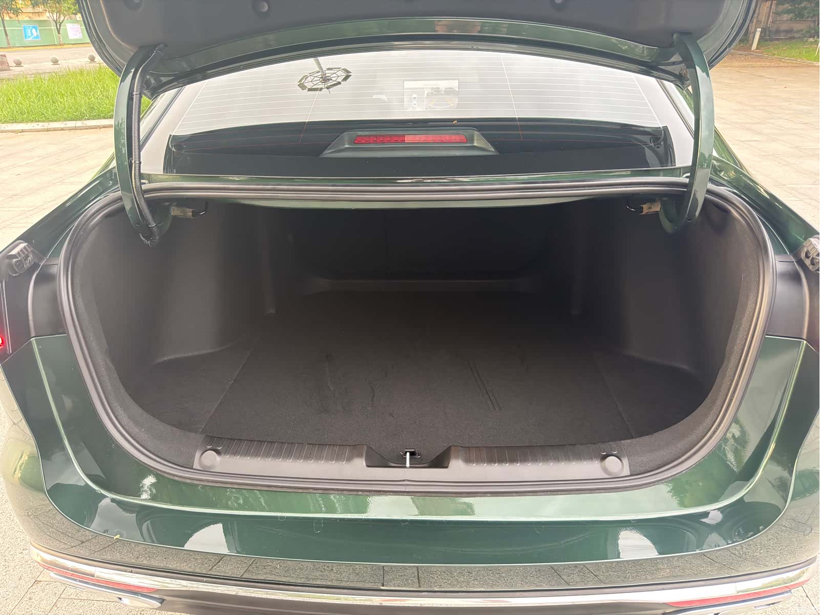 Geely Emgrand, 2025 24