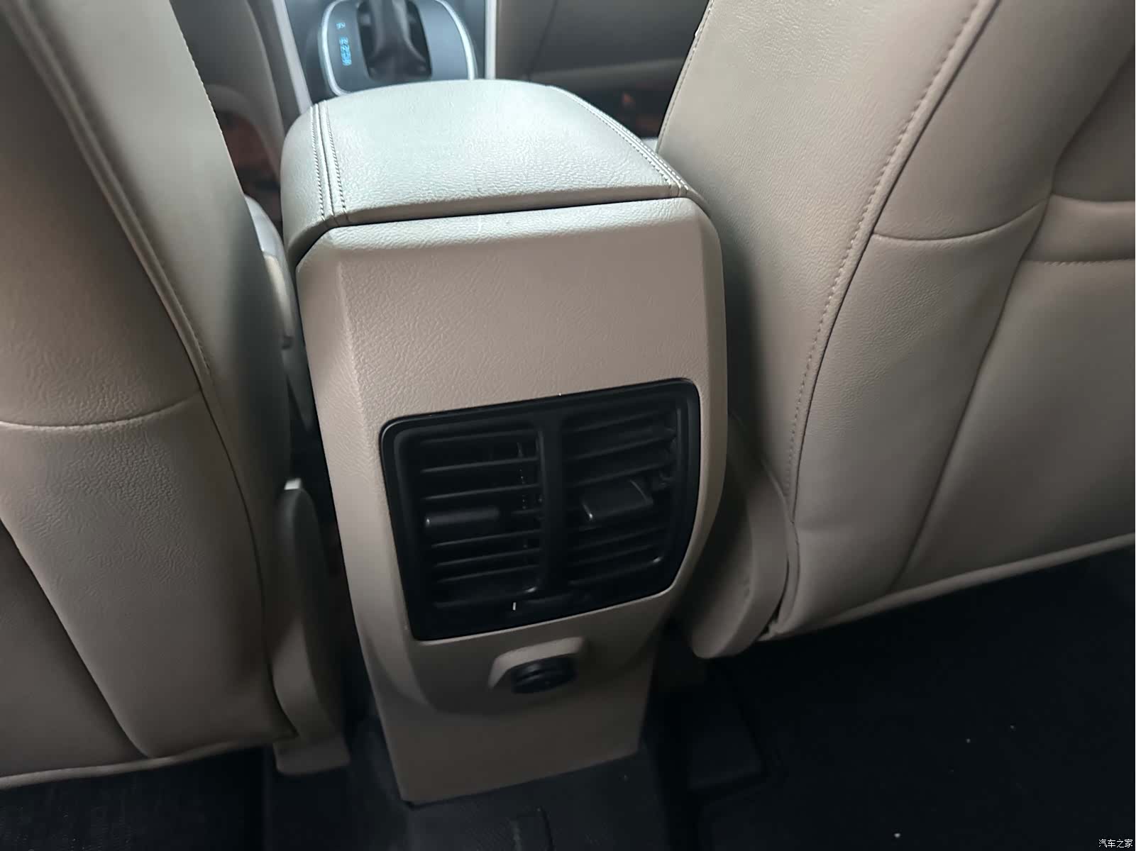 Ford Kuga, 2015 9