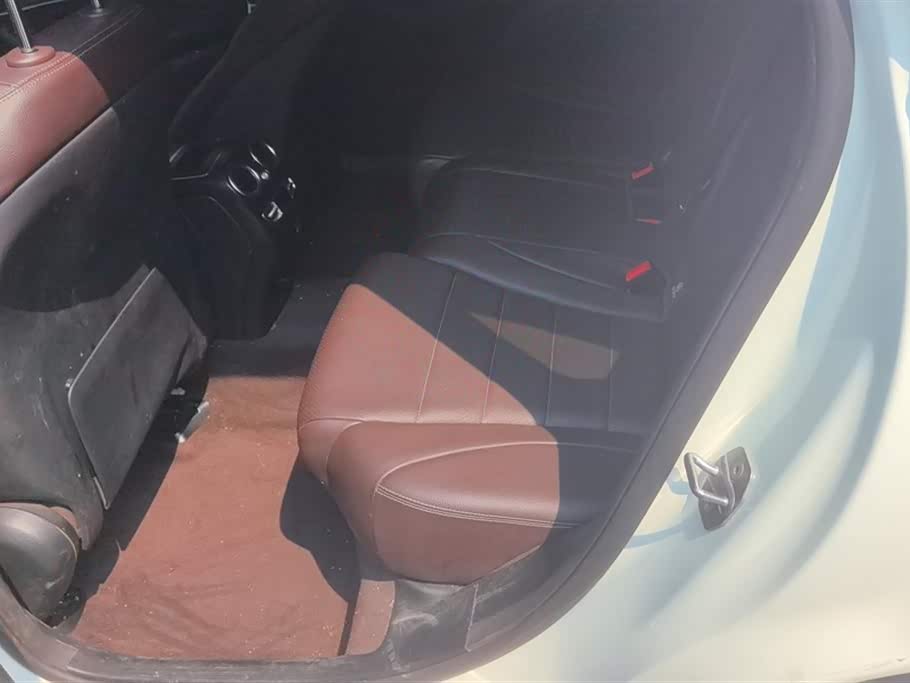 Mercedes-Benz GLC Mercedes-Benz GLC