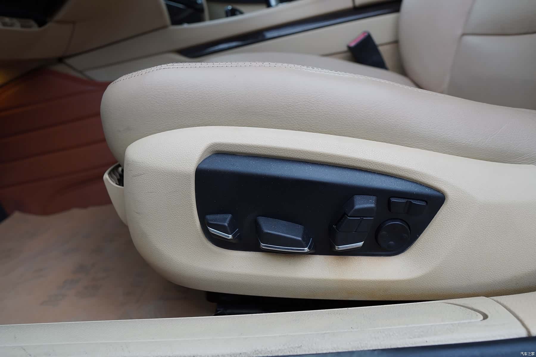 BMW 7 Series, 2013 24